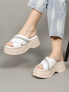 Сабо кожаные / Шлепки тренд